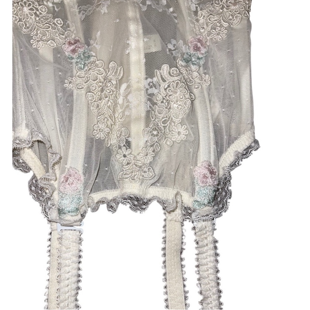 Victoria’s Secret Vintage Wedding Bustier Corset - Picture 2 of 10